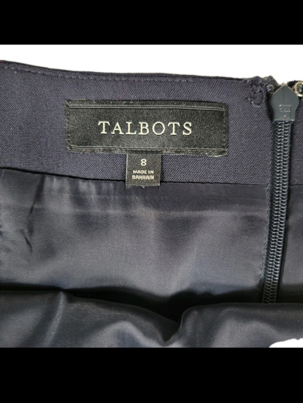 Talbots Womens Straight Knee Length Pleated Back Skirt Size 8 Navy Workwear EUC - Picture 3 of 5